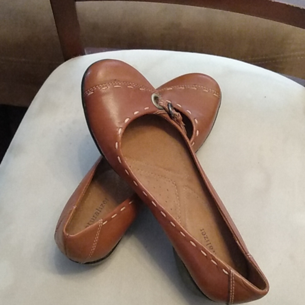 Naturalizer slip on shoes